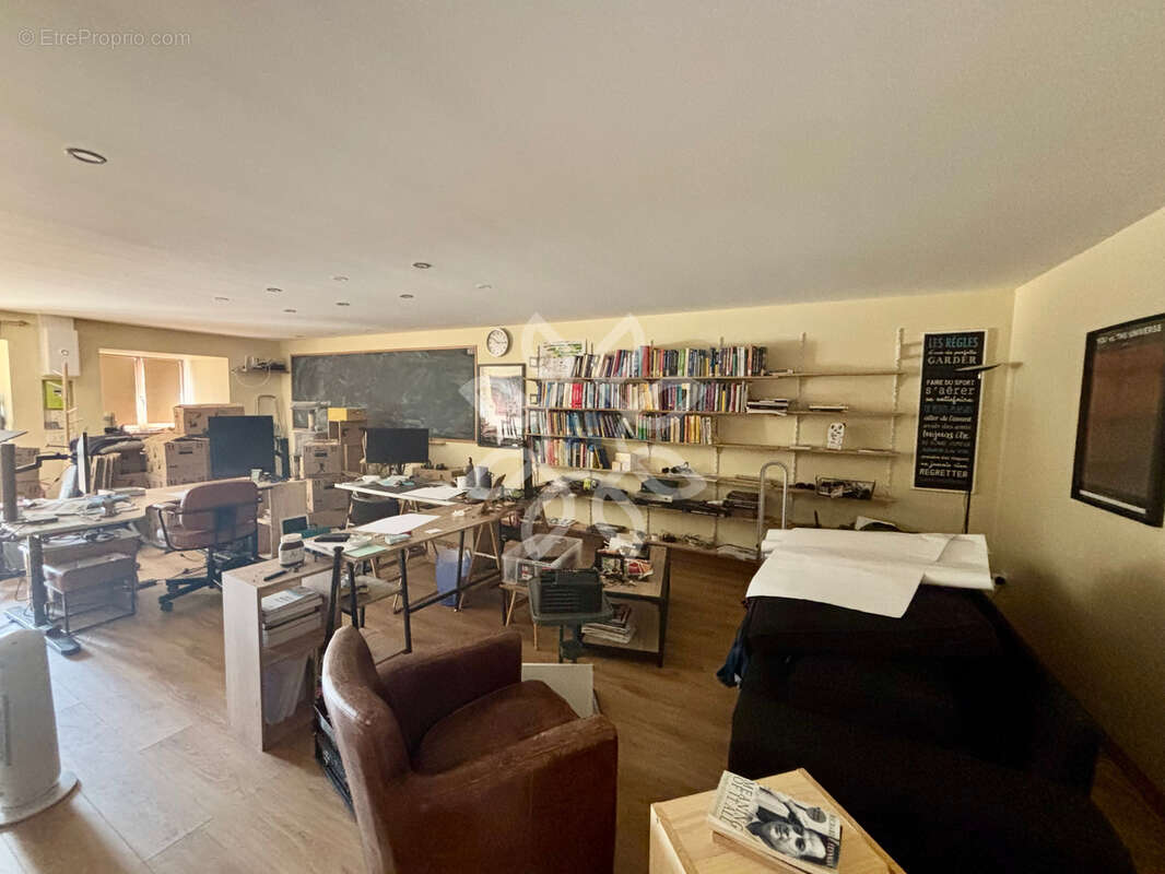 Autre à FIX-SAINT-GENEYS