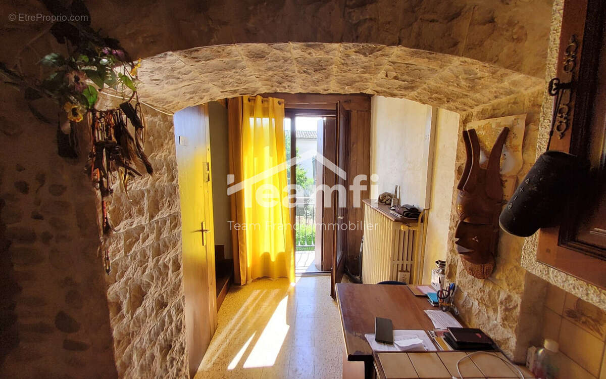 Maison à SAINT-VICTOR-DE-MALCAP