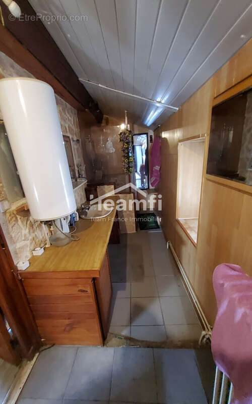 Maison à SAINT-VICTOR-DE-MALCAP