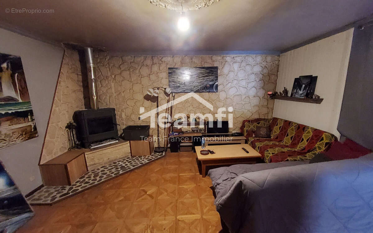 Maison à SAINT-VICTOR-DE-MALCAP