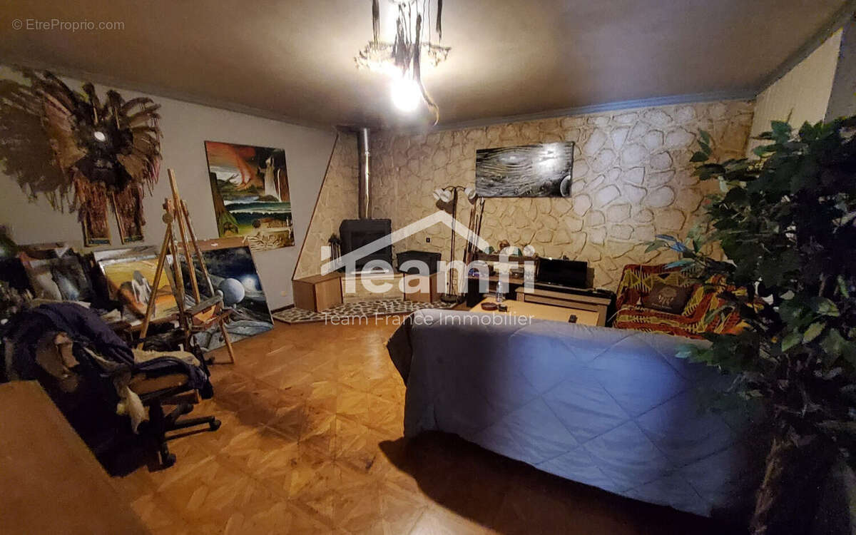 Maison à SAINT-VICTOR-DE-MALCAP