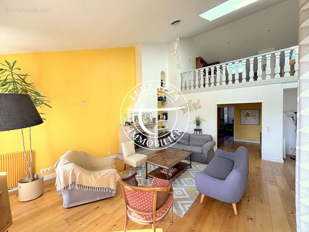 Appartement à LOUVECIENNES