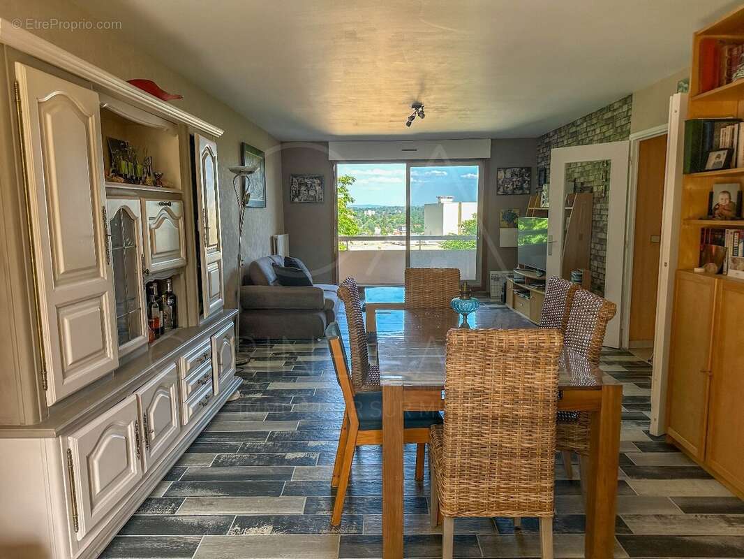 Appartement à TASSIN-LA-DEMI-LUNE