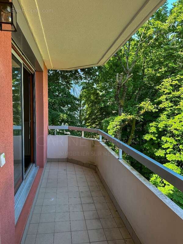 Appartement à TASSIN-LA-DEMI-LUNE