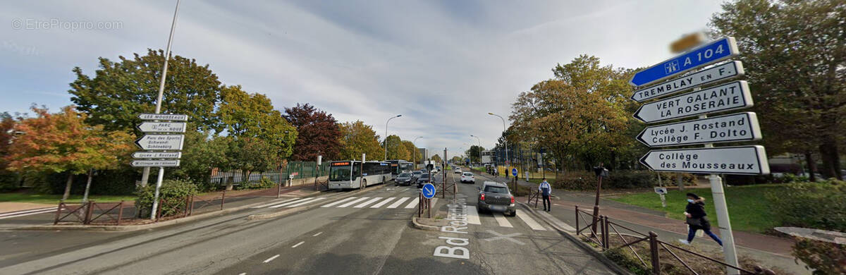 Parking à VILLEPINTE