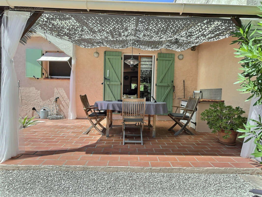 Maison à LA LONDE-LES-MAURES