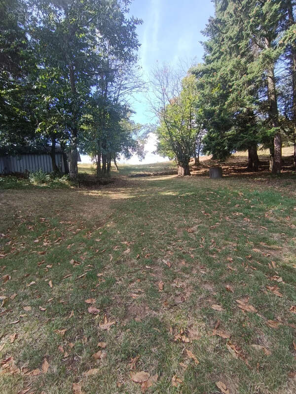 Maison à SAINT-JULIEN-LE-ROUX