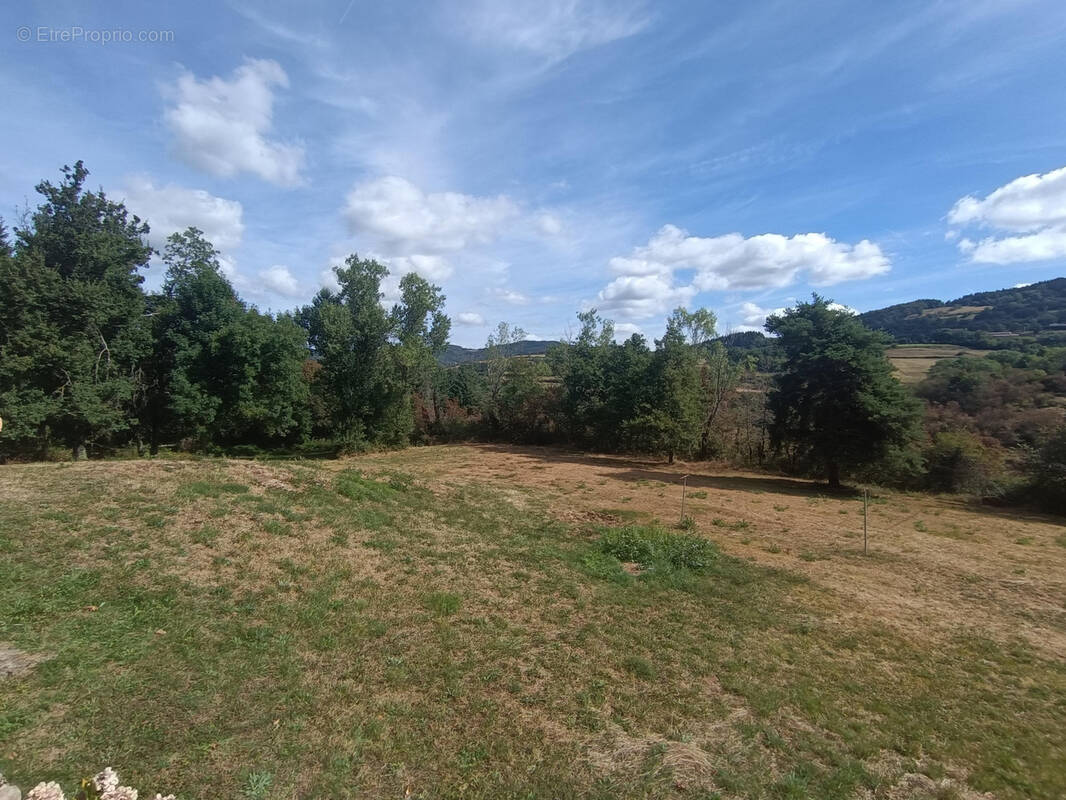 Maison à SAINT-JULIEN-LE-ROUX