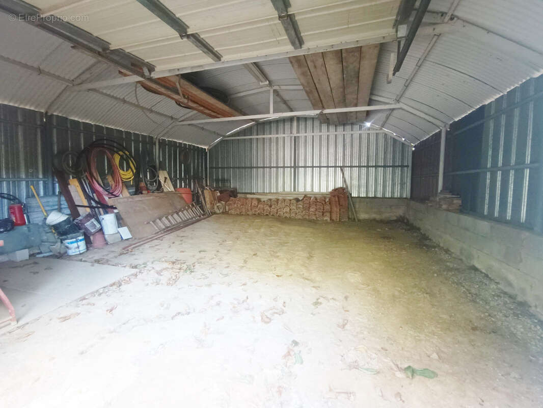 Maison à SAINT-JULIEN-LE-ROUX