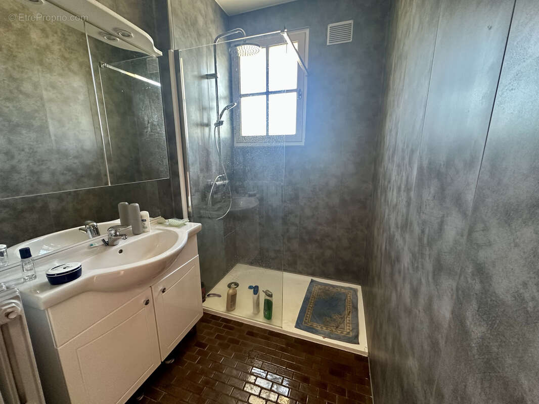 Maison à SAINT-NICOLAS-D&#039;ALIERMONT