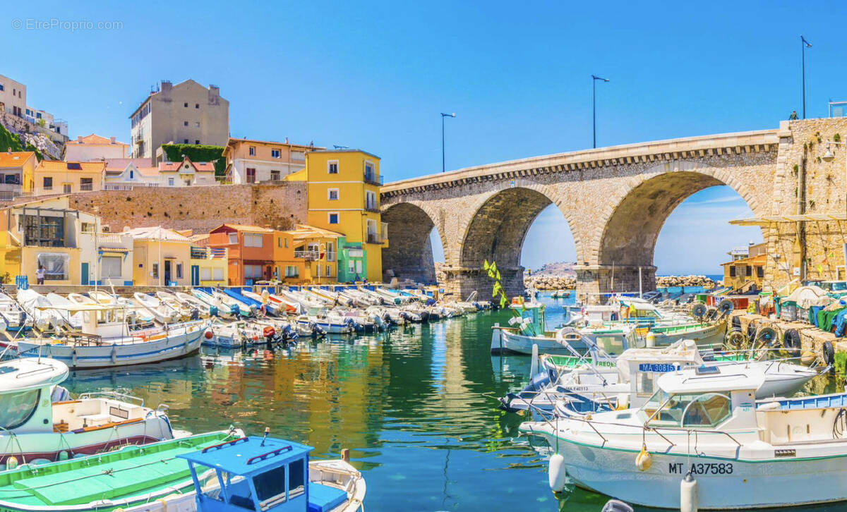 Appartement à MARSEILLE-2E