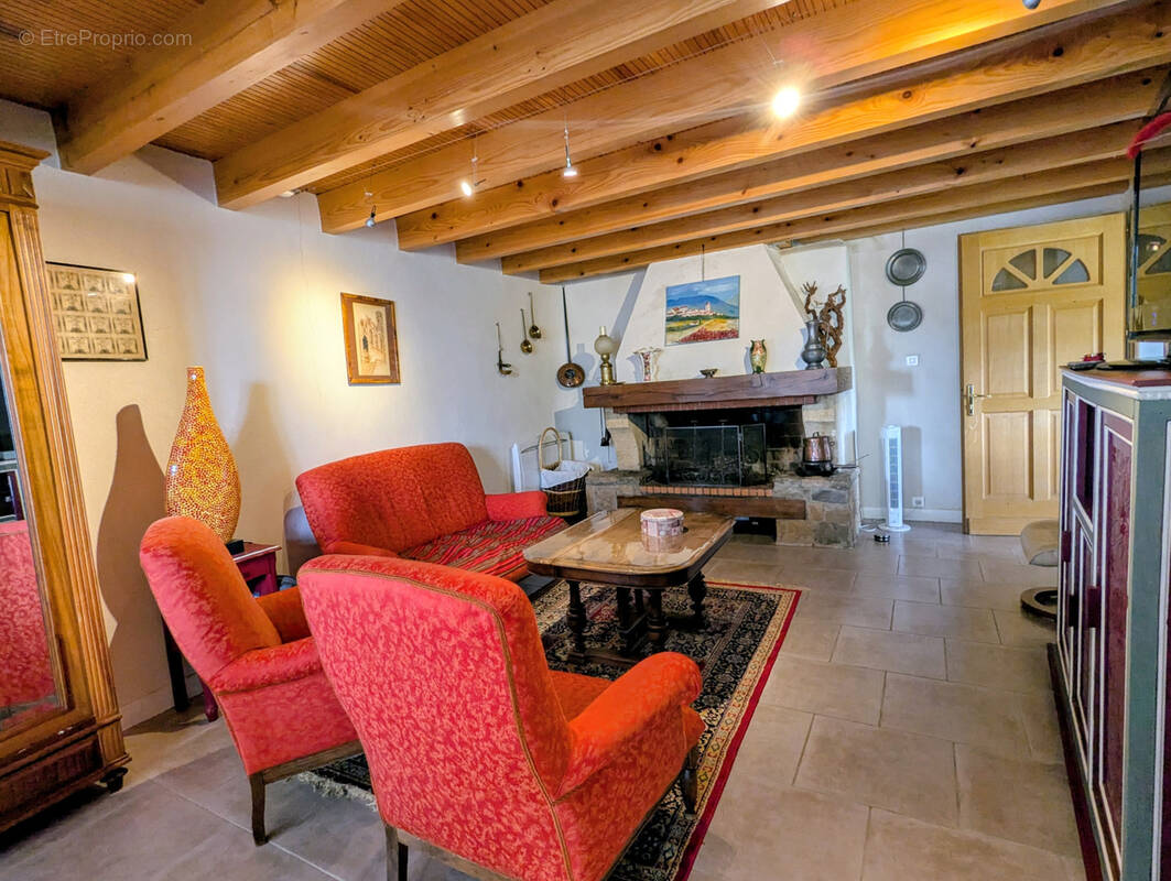 Maison à AIGUES-VIVES