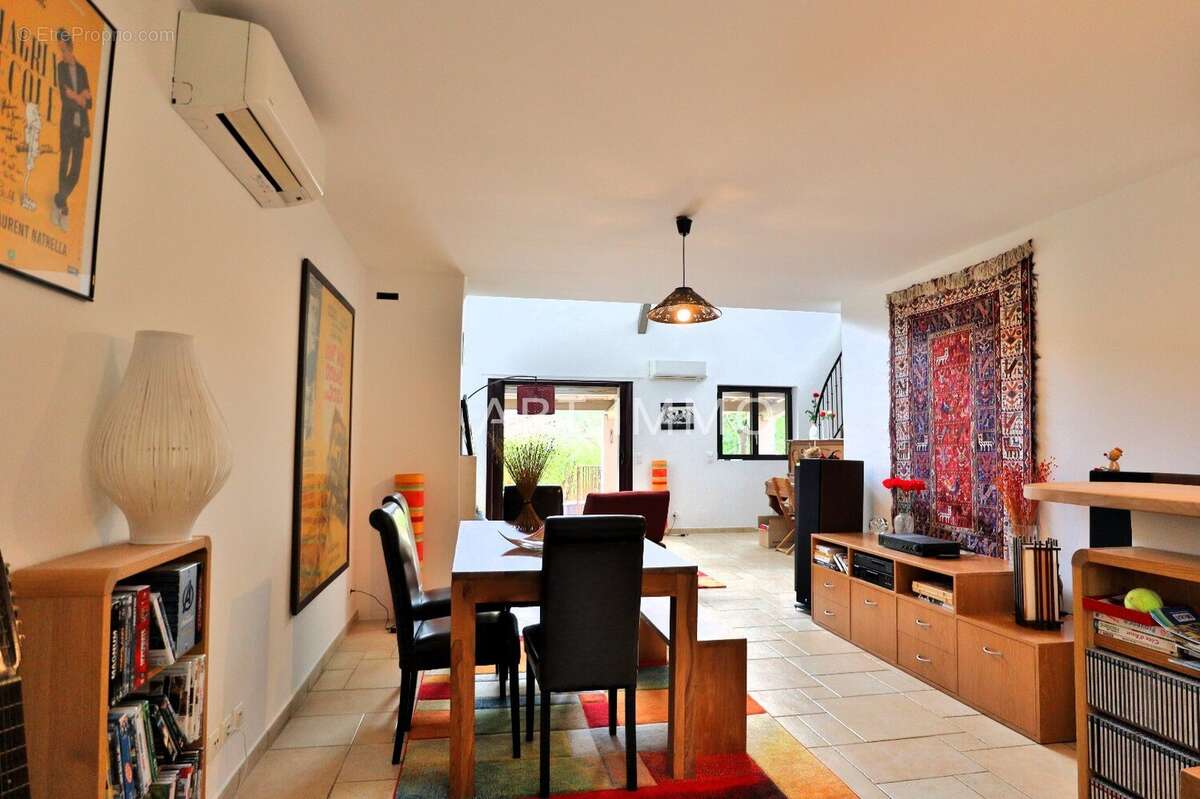 Maison à ROUSSILLON