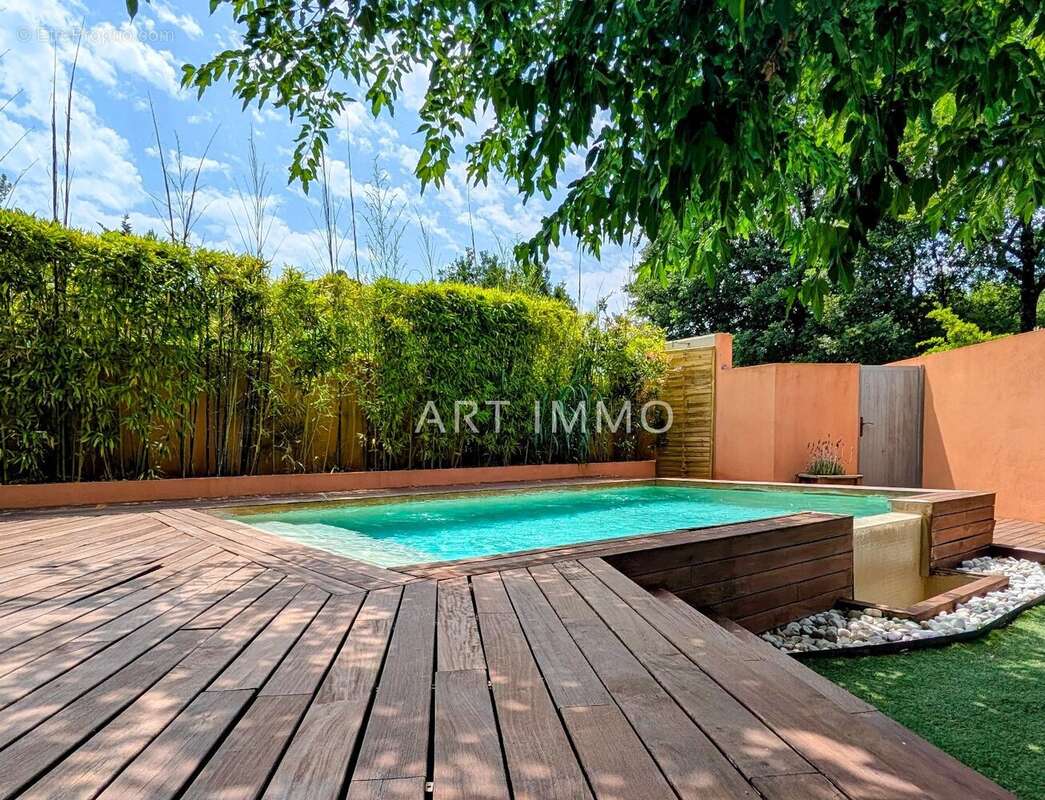 Maison à ROUSSILLON