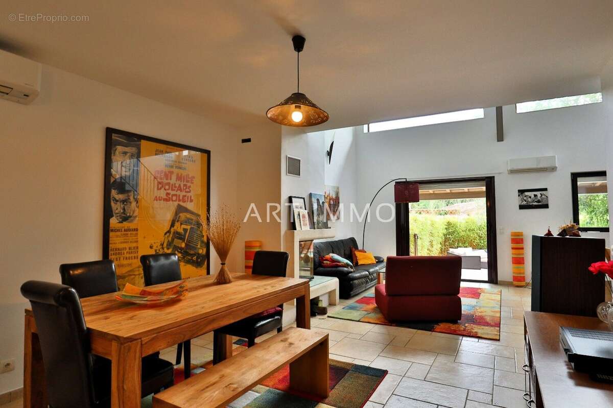 Maison à ROUSSILLON