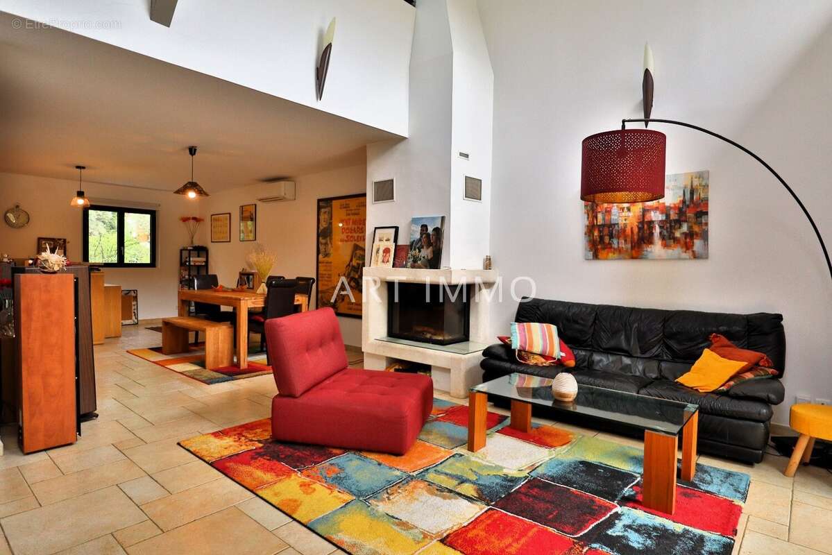 Maison à ROUSSILLON