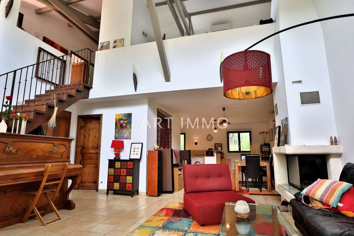 Maison à ROUSSILLON