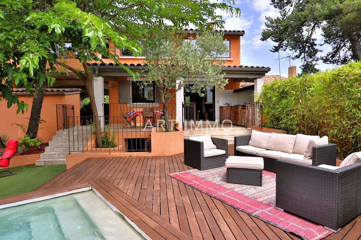 Maison à ROUSSILLON