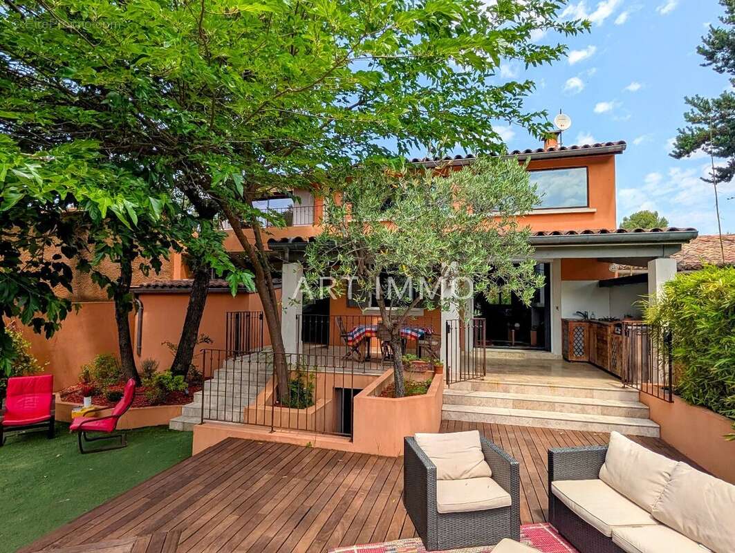 Maison à ROUSSILLON