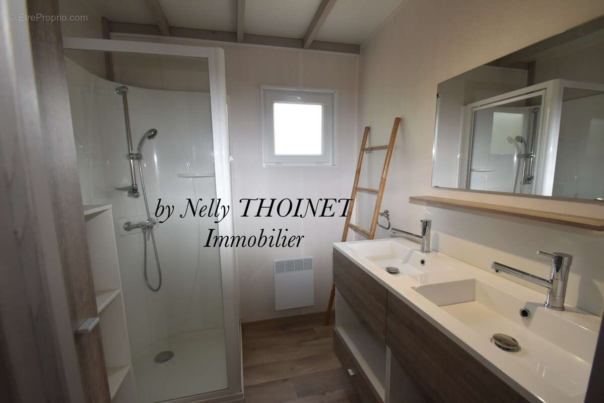 Maison à BESSE-ET-SAINT-ANASTAISE