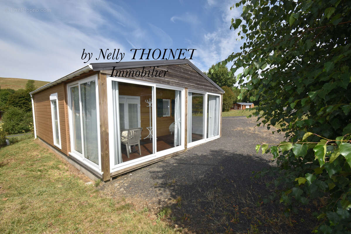 Maison à BESSE-ET-SAINT-ANASTAISE