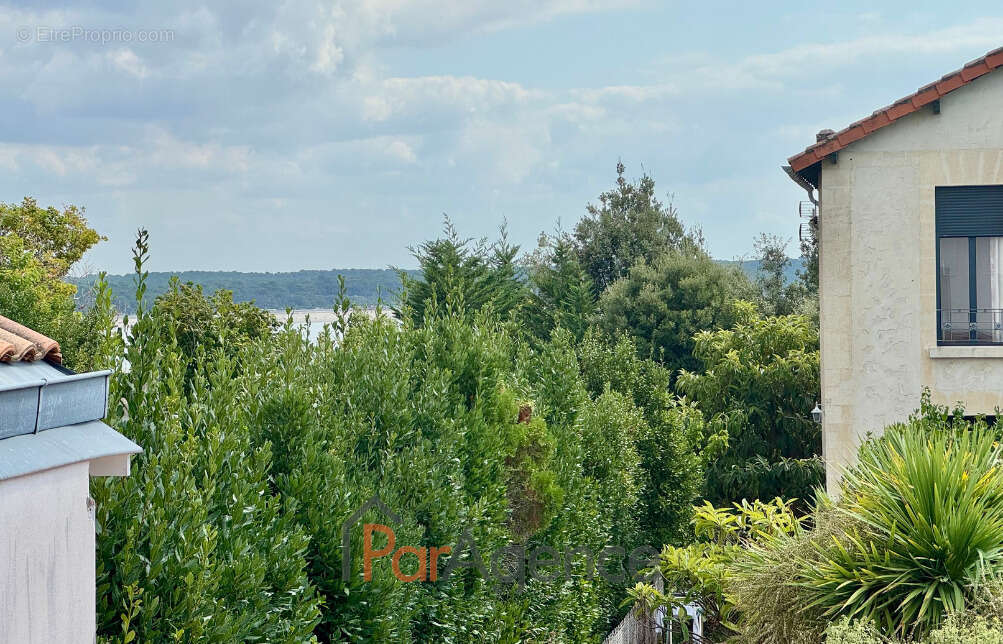 Maison à SAINT-GEORGES-DE-DIDONNE