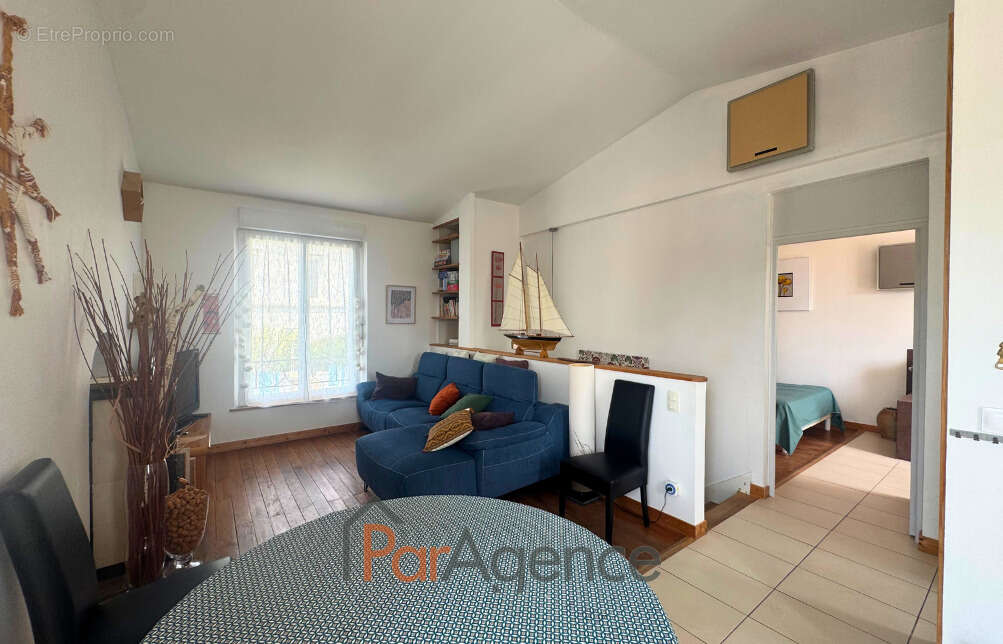 Maison à SAINT-GEORGES-DE-DIDONNE