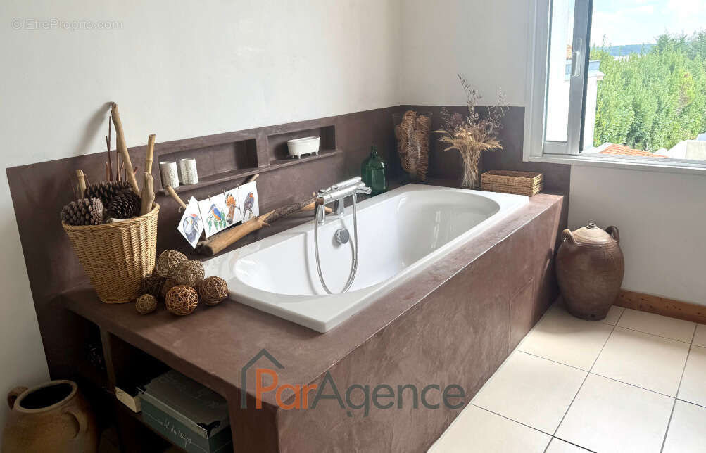 Maison à SAINT-GEORGES-DE-DIDONNE