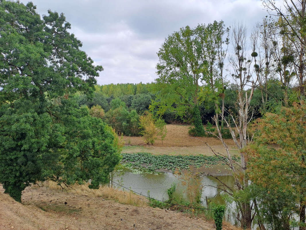 Maison à LA ROUXIERE