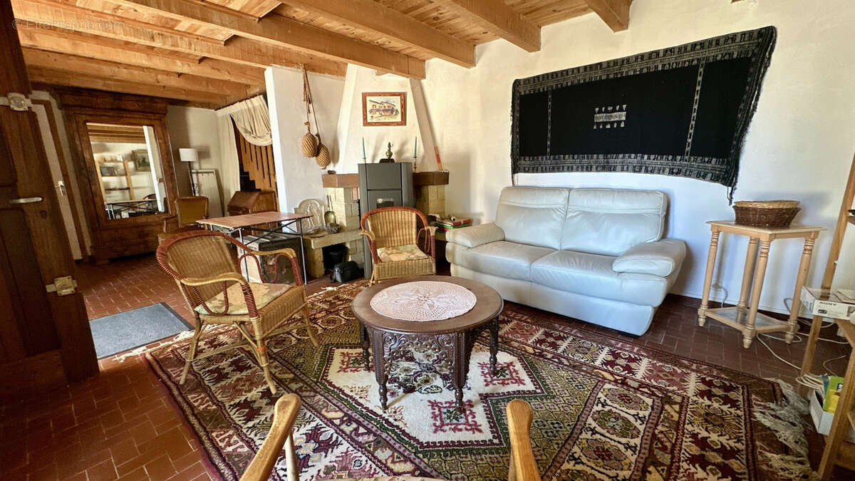 Maison à MONTRIGAUD