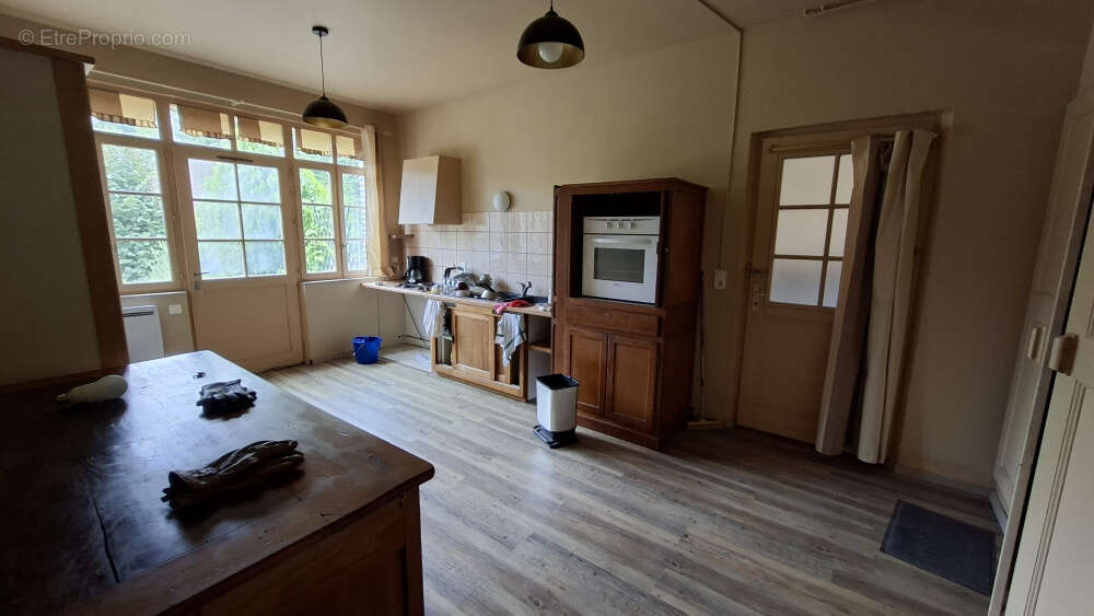 Appartement à AILLANT-SUR-THOLON