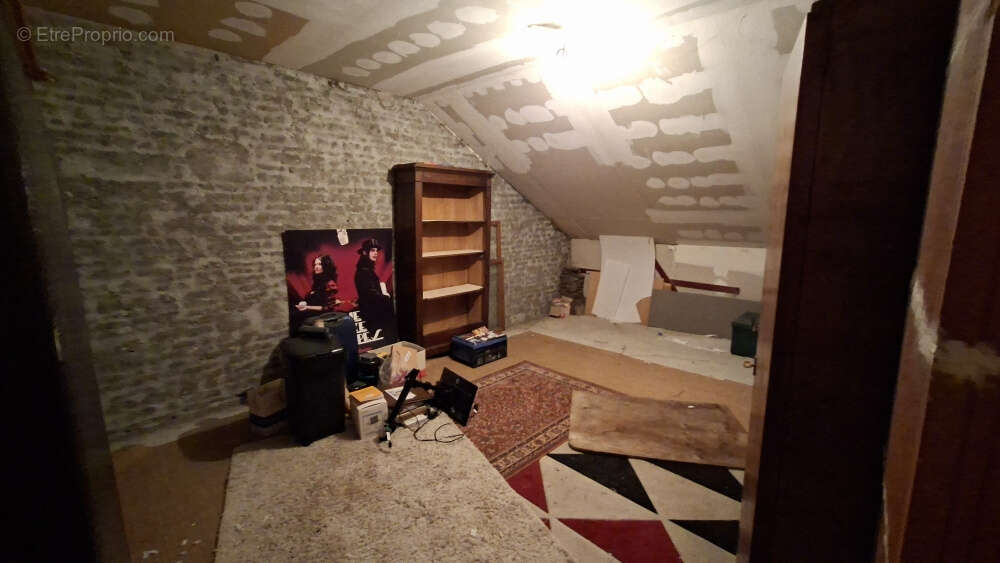 Appartement à AILLANT-SUR-THOLON