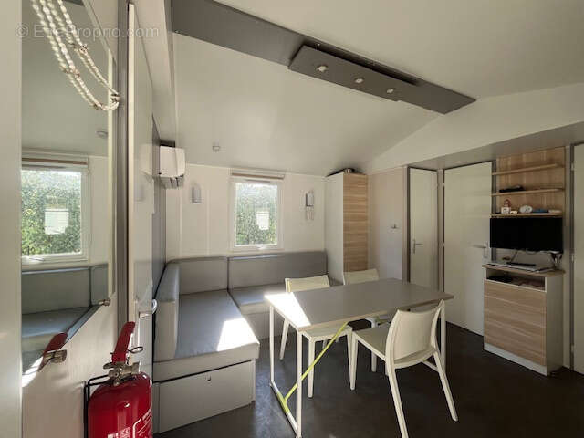 Autre à SAINT-THIBERY