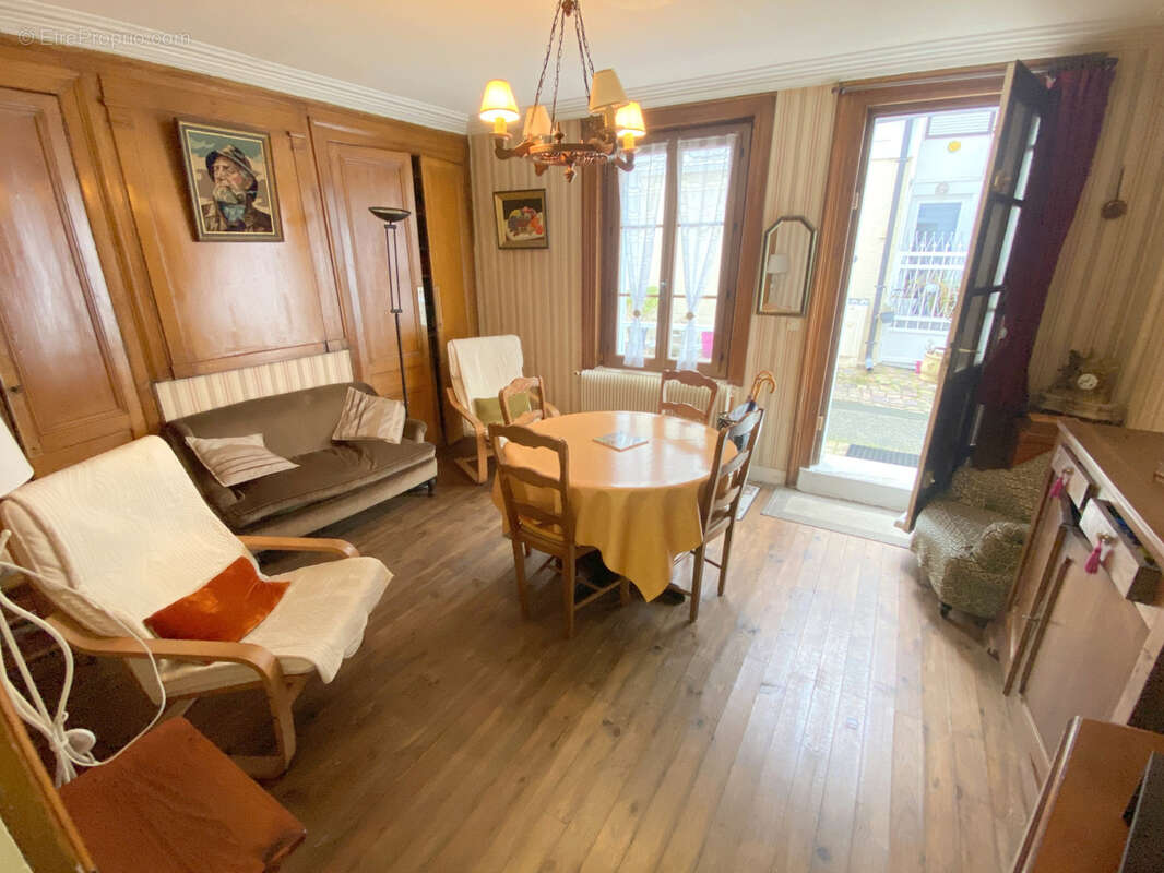 Maison à TROUVILLE-SUR-MER