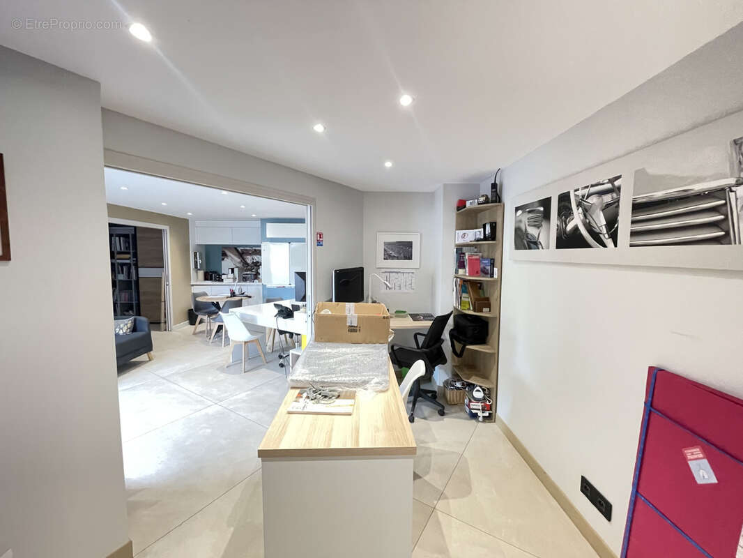 Commerce à CAVALAIRE-SUR-MER