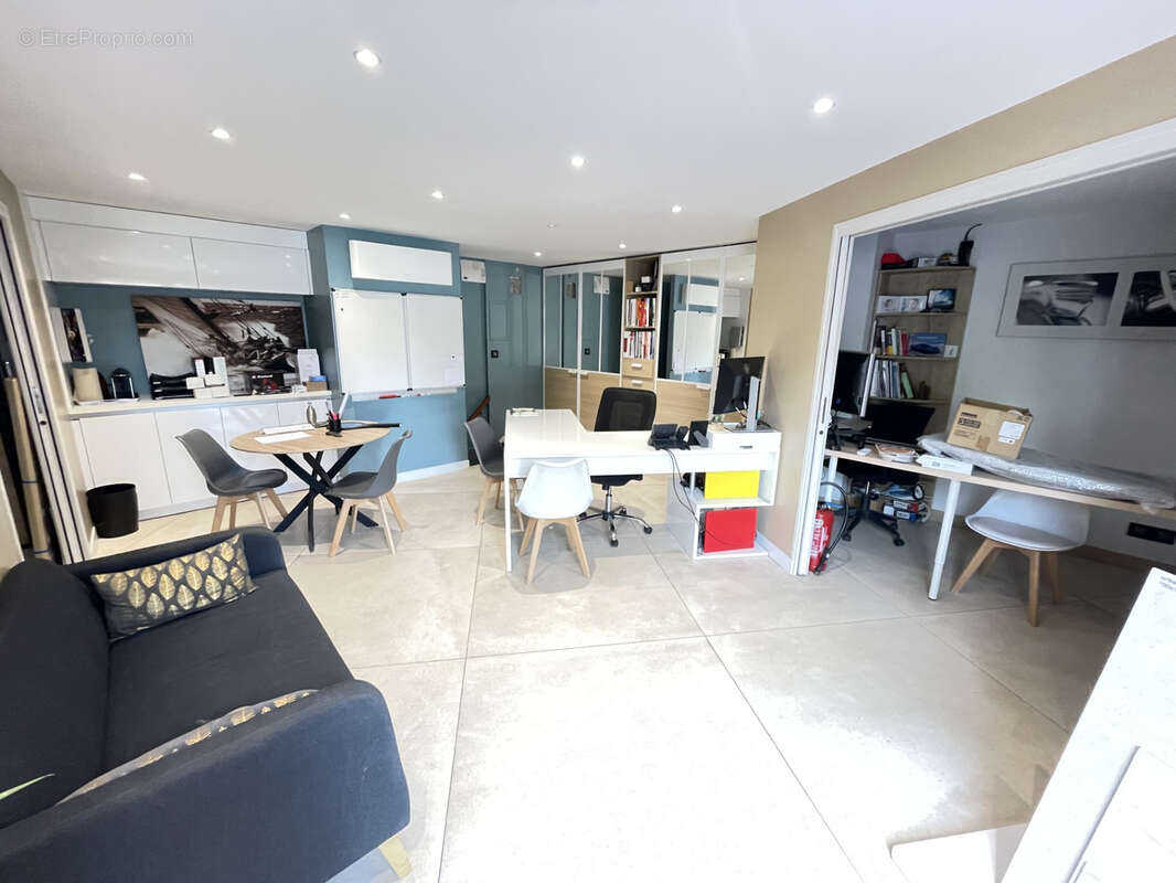 Commerce à CAVALAIRE-SUR-MER