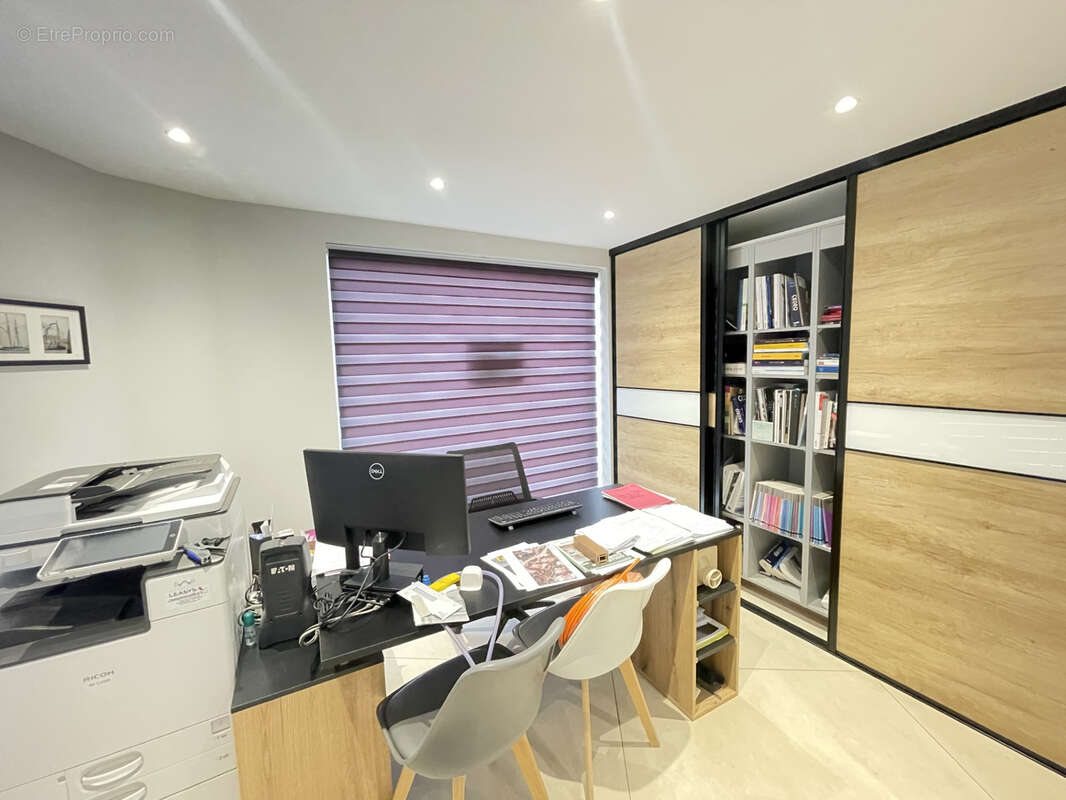 Commerce à CAVALAIRE-SUR-MER