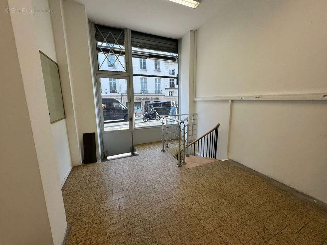 Commerce à PARIS-5E