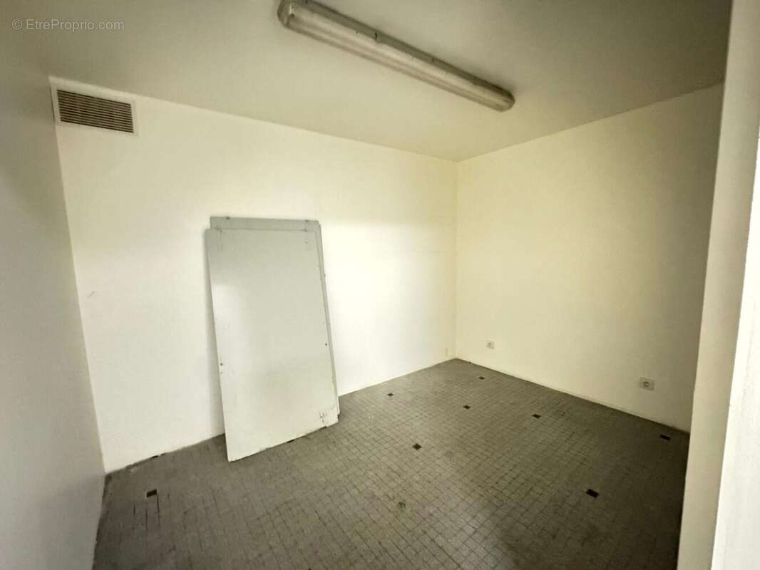 Commerce à PARIS-5E