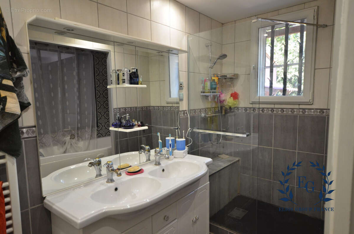 Maison à SEILLONS-SOURCE-D&#039;ARGENS