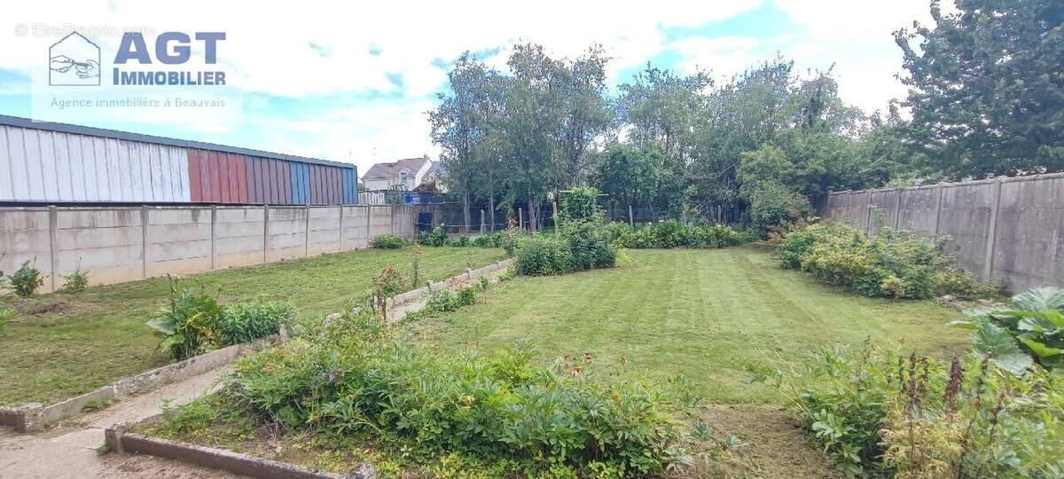 Maison à MILLY-SUR-THERAIN