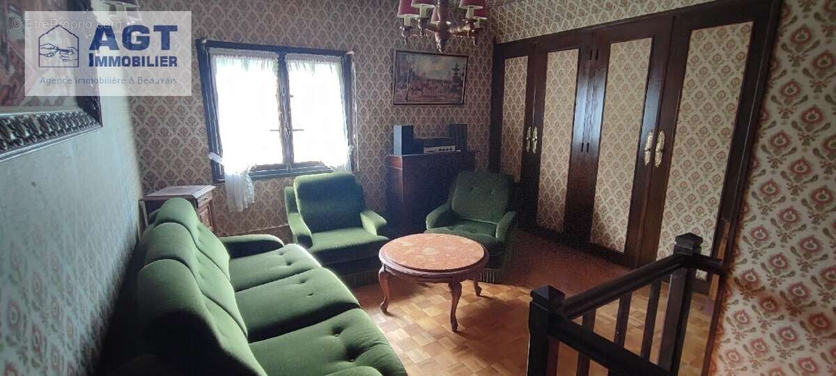 Maison à MILLY-SUR-THERAIN