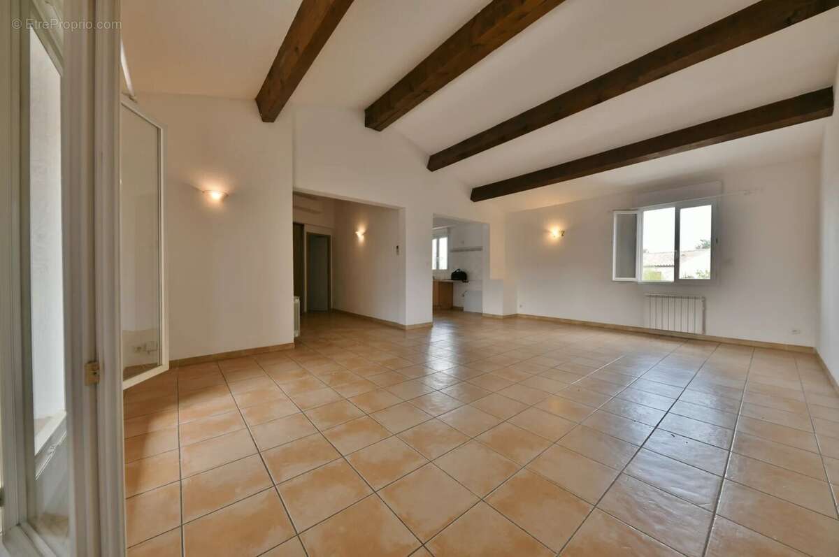 Appartement à UZES