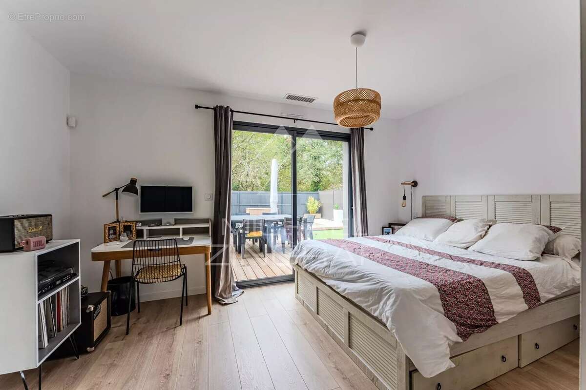 Maison à GUJAN-MESTRAS