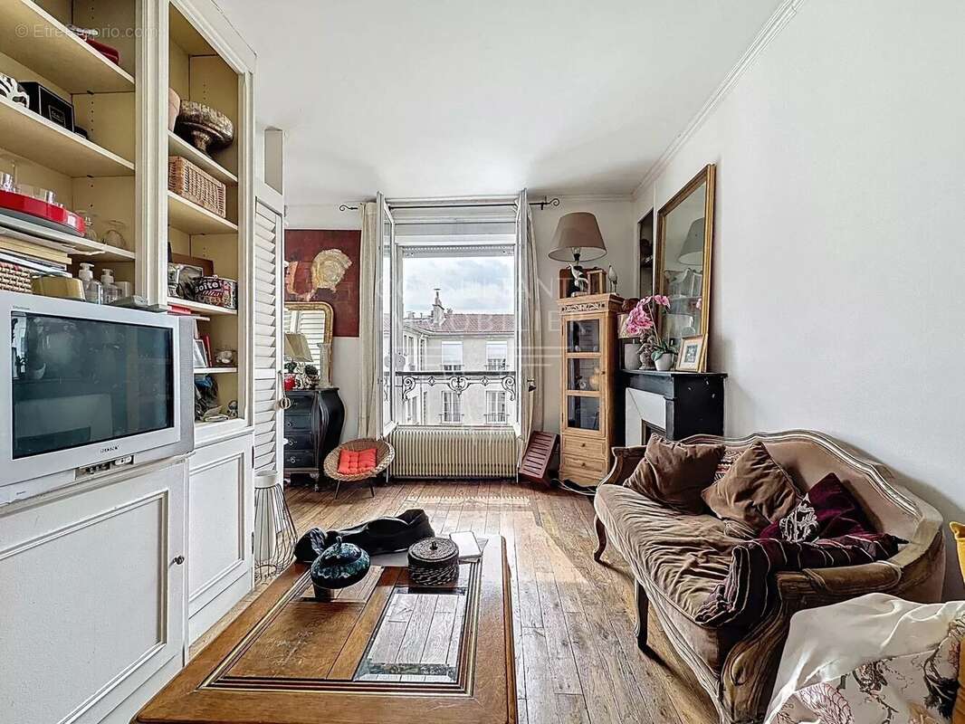 Appartement à PARIS-15E