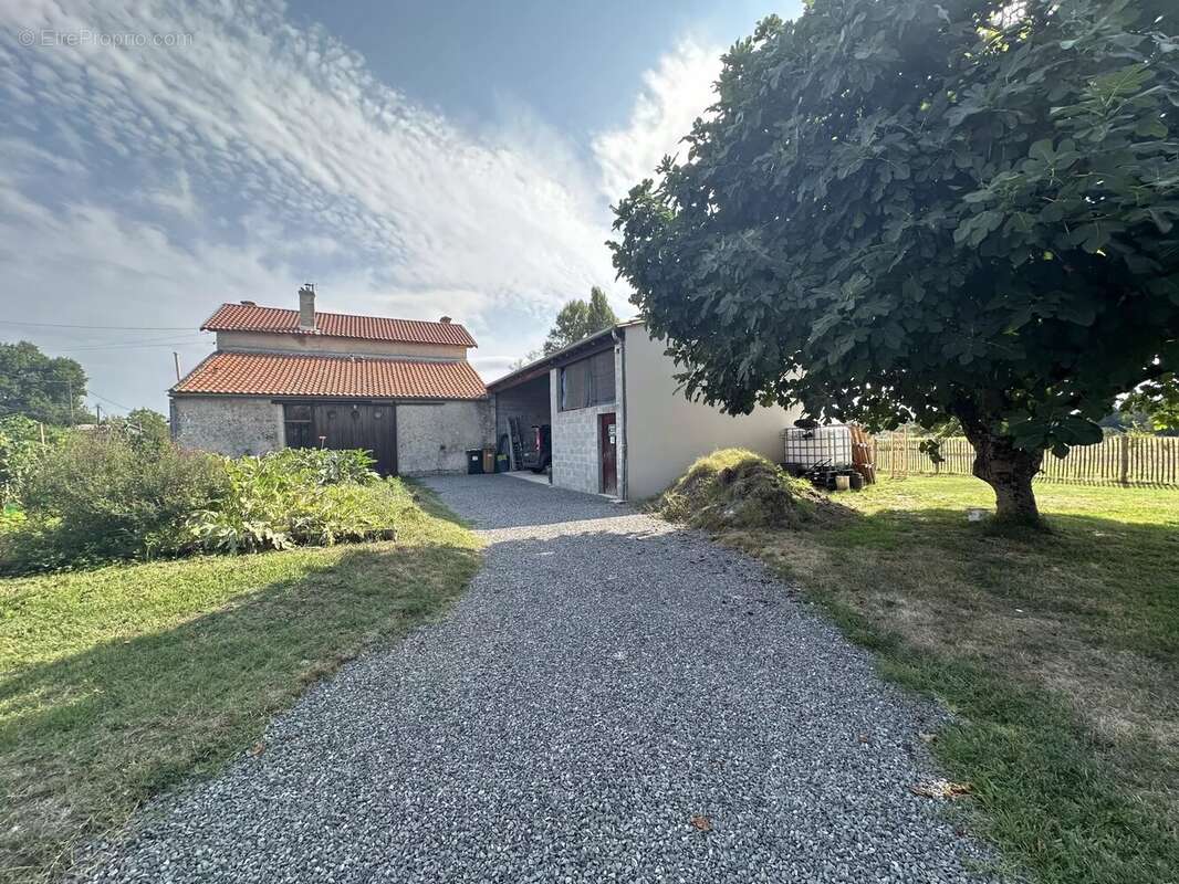 Maison à SAINT-GIRONS-D&#039;AIGUEVIVES