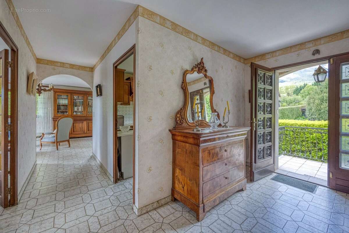 Maison à SAINT-ISMIER