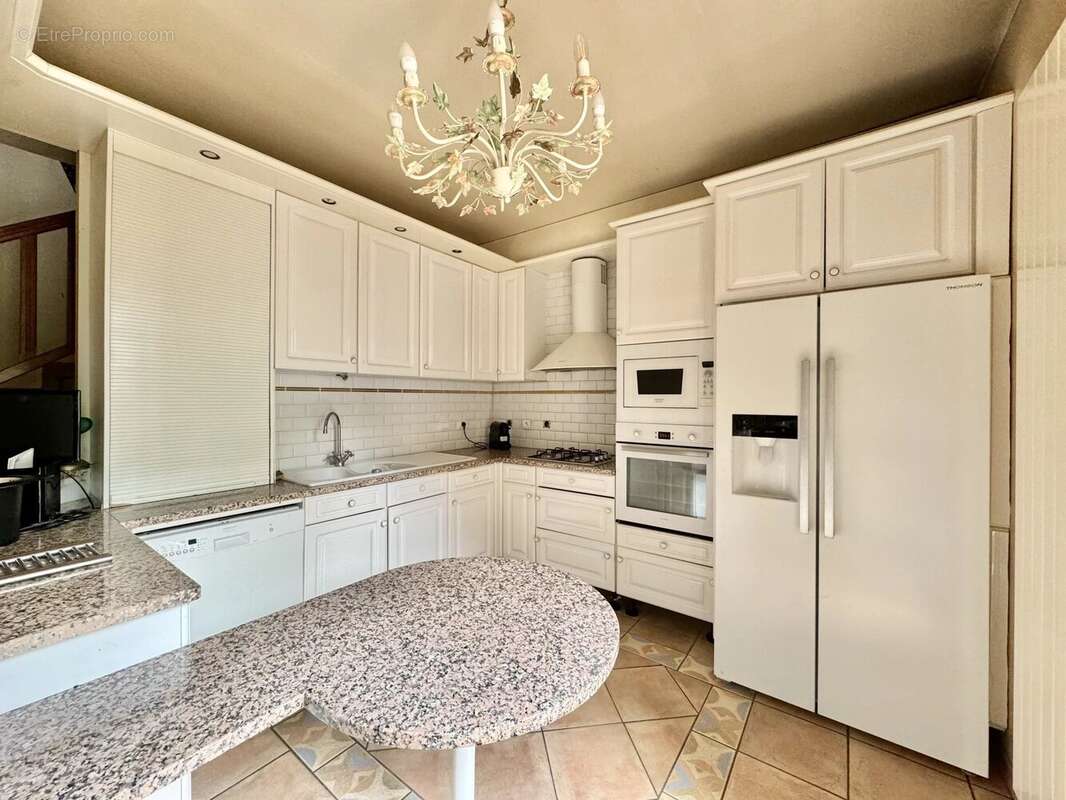 Maison à L&#039;HAY-LES-ROSES