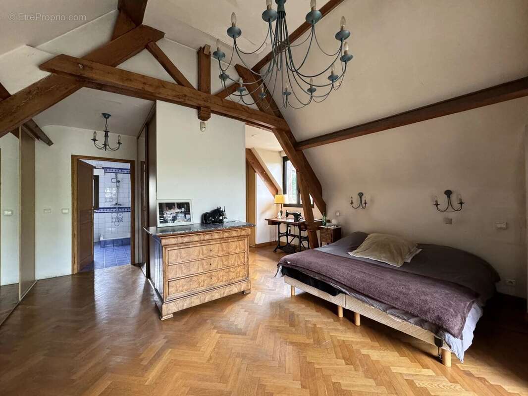 Maison à L&#039;HAY-LES-ROSES