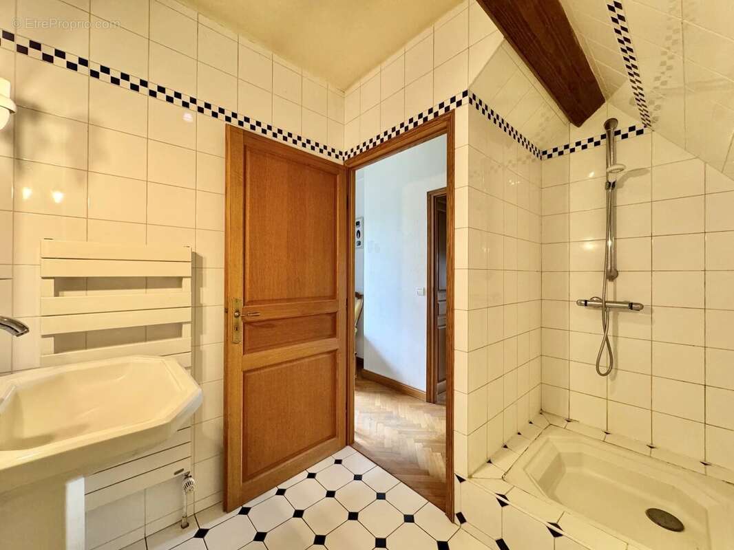 Maison à L&#039;HAY-LES-ROSES